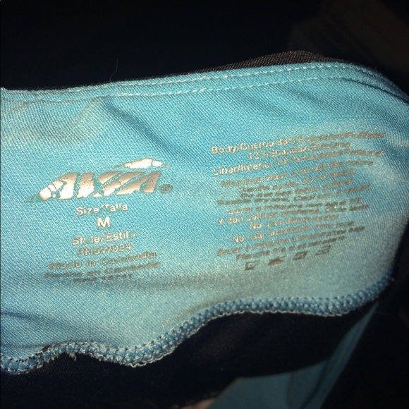 Workout Capris - Picture 4 of 4