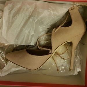 JustFab size 10 shoes NIB