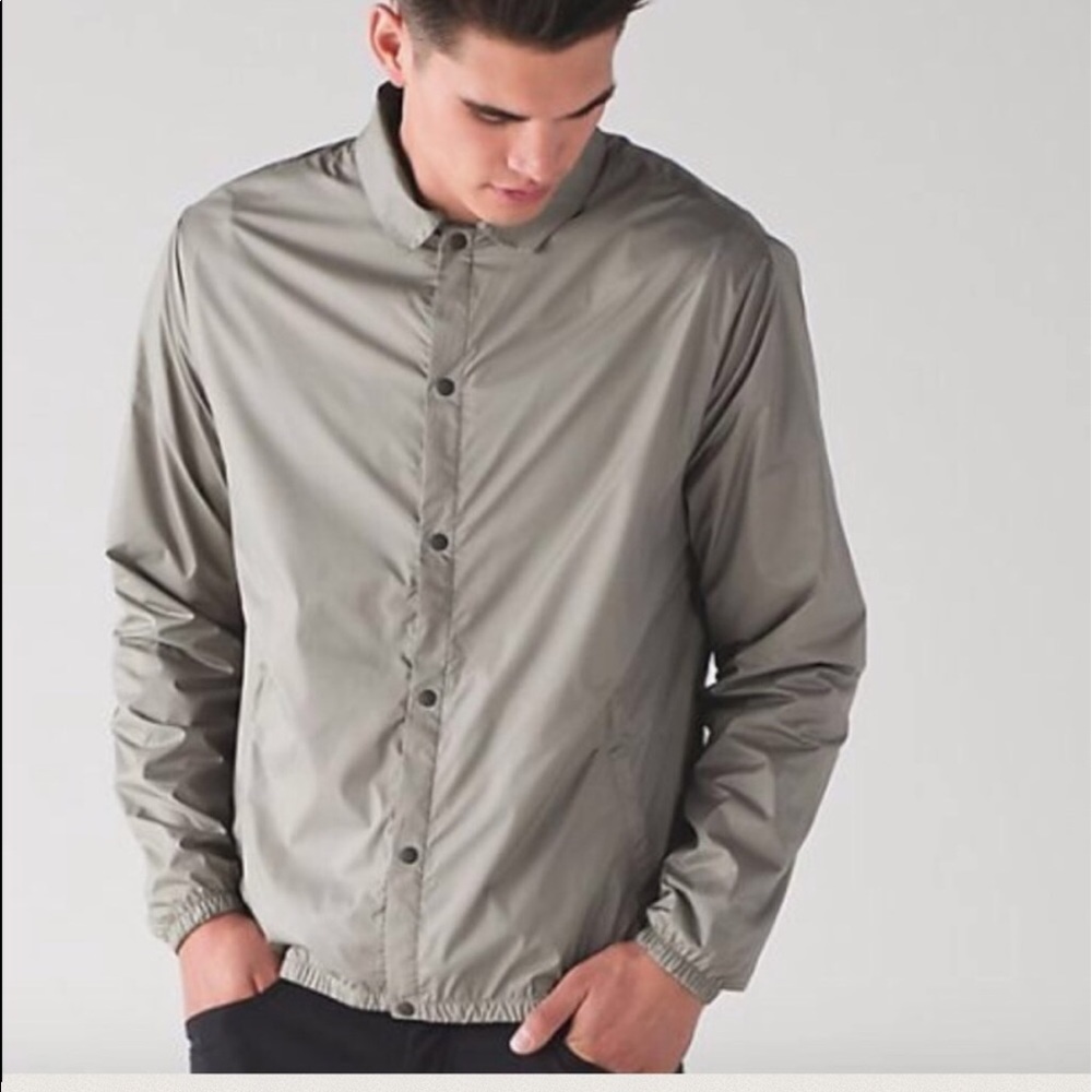 Lululemon Coach Windbreaker NWT/L.