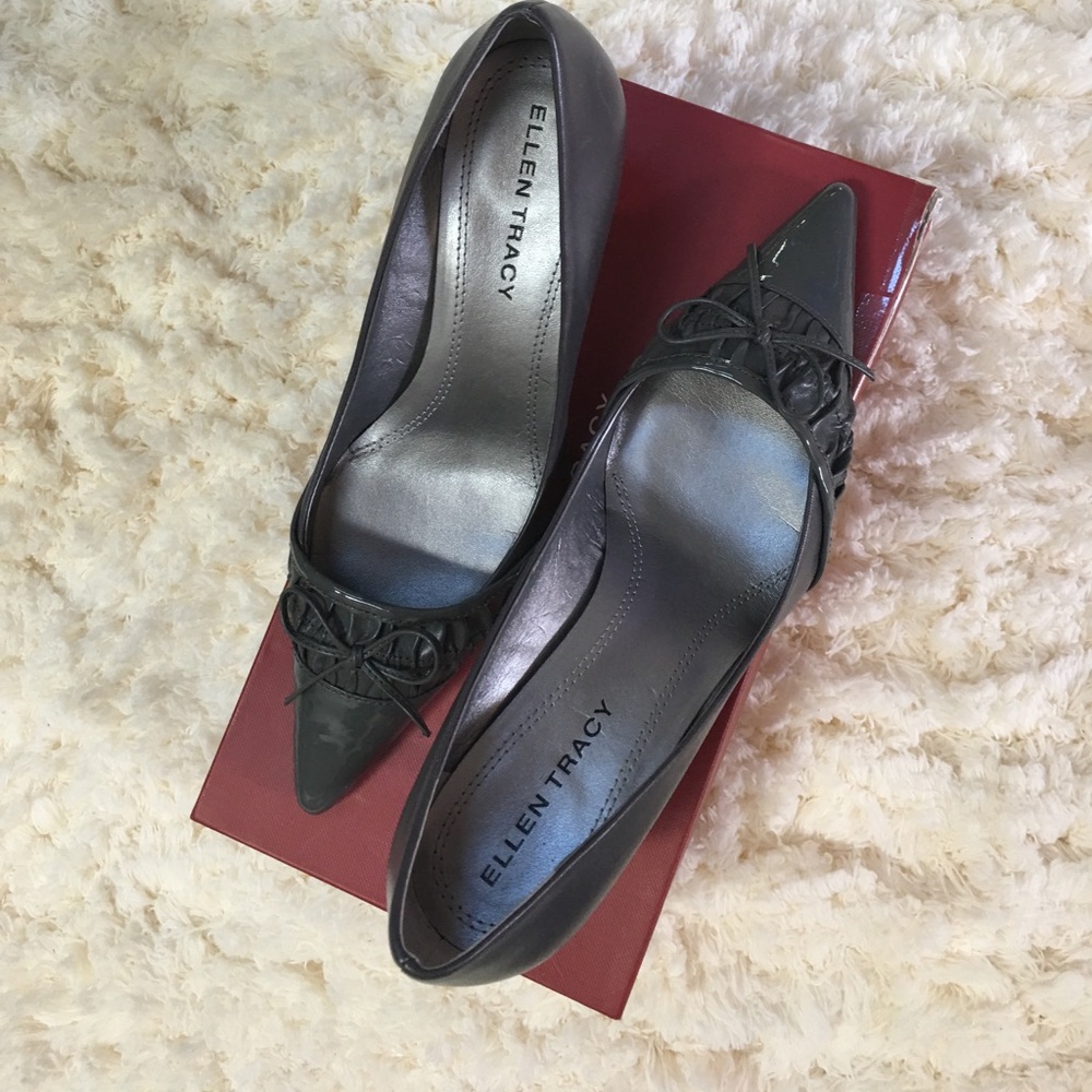 Patent shoes