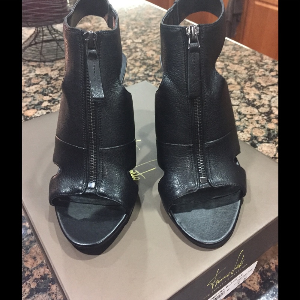 Franco Sarto A-Destra shooties New with box