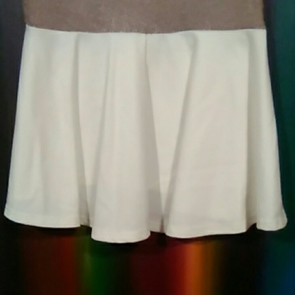Casual Couture by Green Envelope Top - Picture 5 of 8