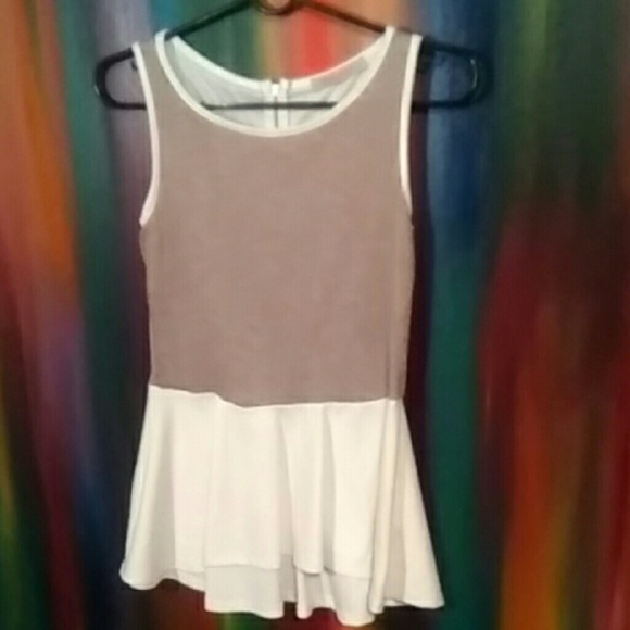 Casual Couture by Green Envelope Top - Picture 8 of 8
