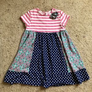 Girl's dress size 6