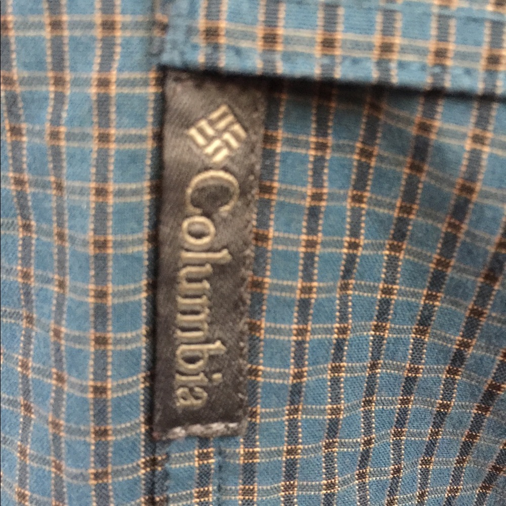 Columbia Collar/Button-up shirt