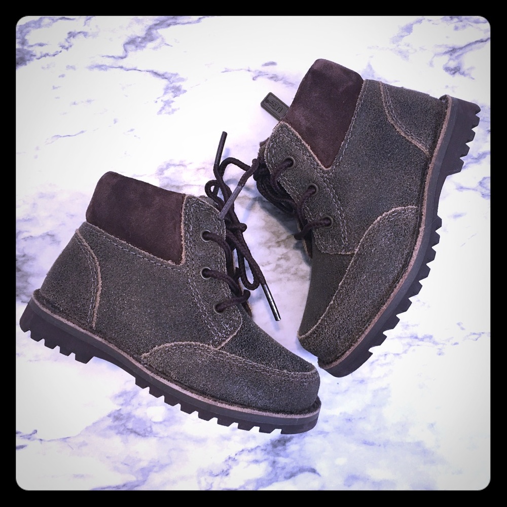 UGG boys boots