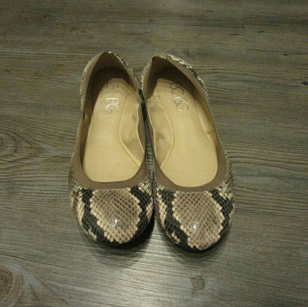 BCBG Snake Skin Tan and Black Flats