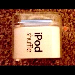 Apple iPod Shuffle 4th Generation 2Gig Blue