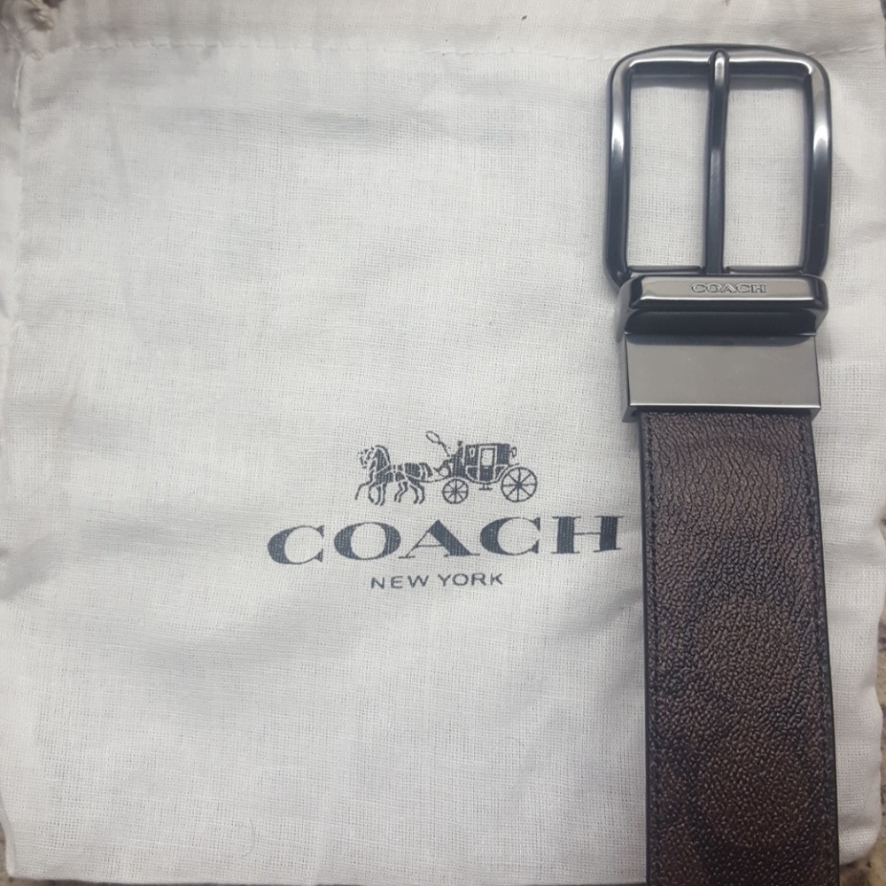 Coach sizable leather belt. Convertible
