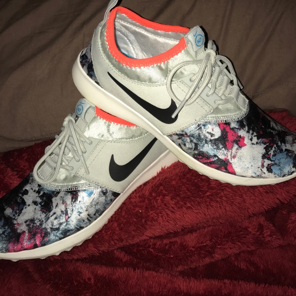 Women's Nike N7!