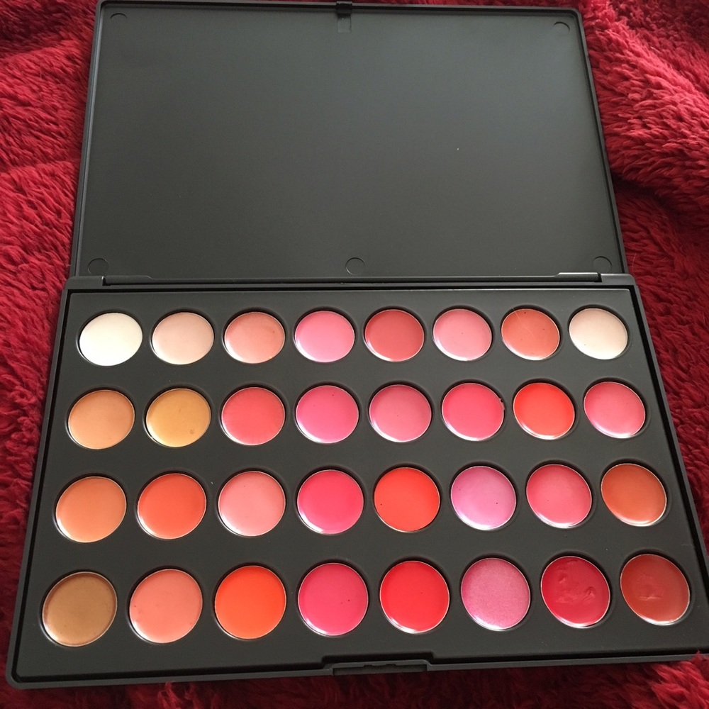 Lipstick kit