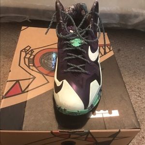 Lebron XI premium