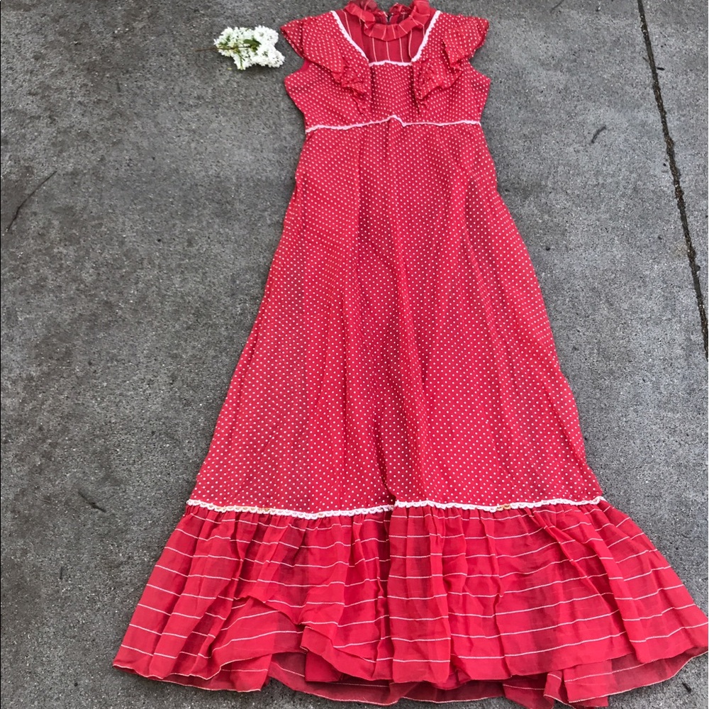 Vintage red and white long dress, fits like small