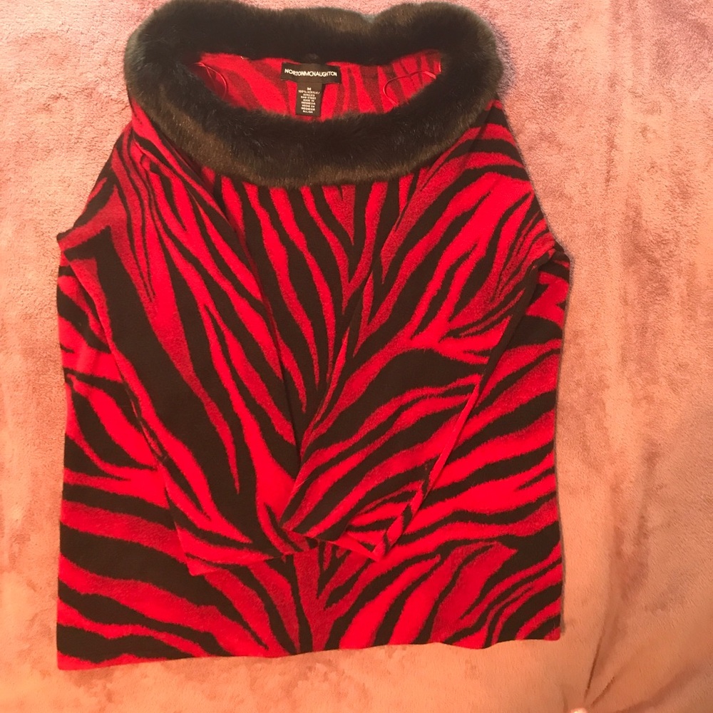 Striped sweater with faux fur removable neck.