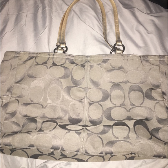Coach tote bag “Gabby” authentic. - Picture 1 of 7