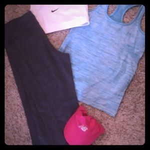 Old Navy active wear Capri pants