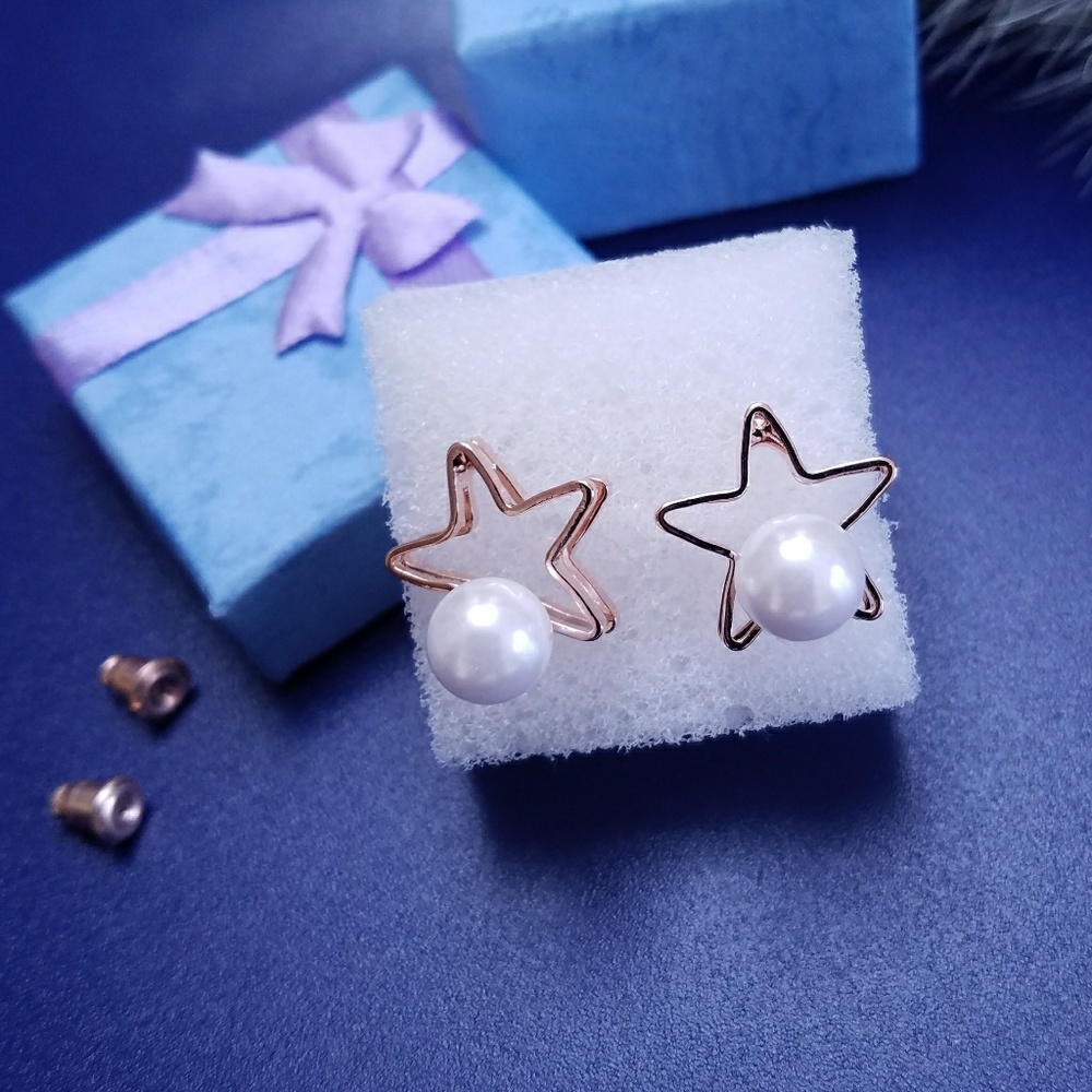 14 Gold plated Star Pearl Stud Earrings
