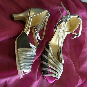 NWT BALLROOM LATIN SALSA DANCE SHOES SIZE 8