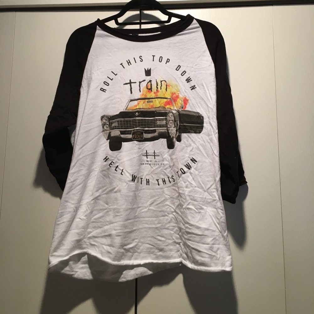 CONCERT TEE