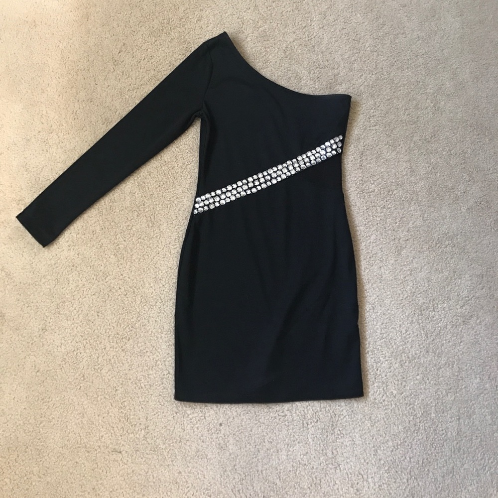 Black one sleeve dress
