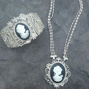 Cameo necklace and bracelet