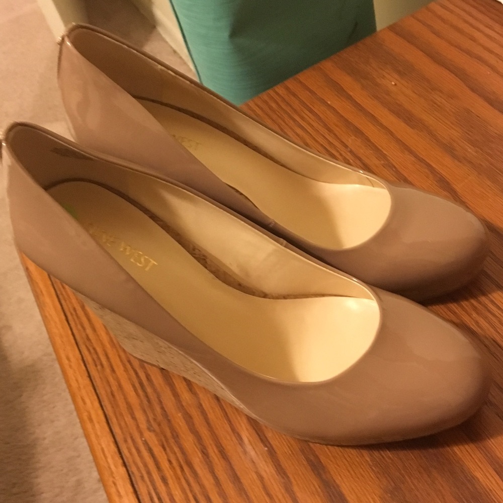 Nine West - Picture 3 of 4