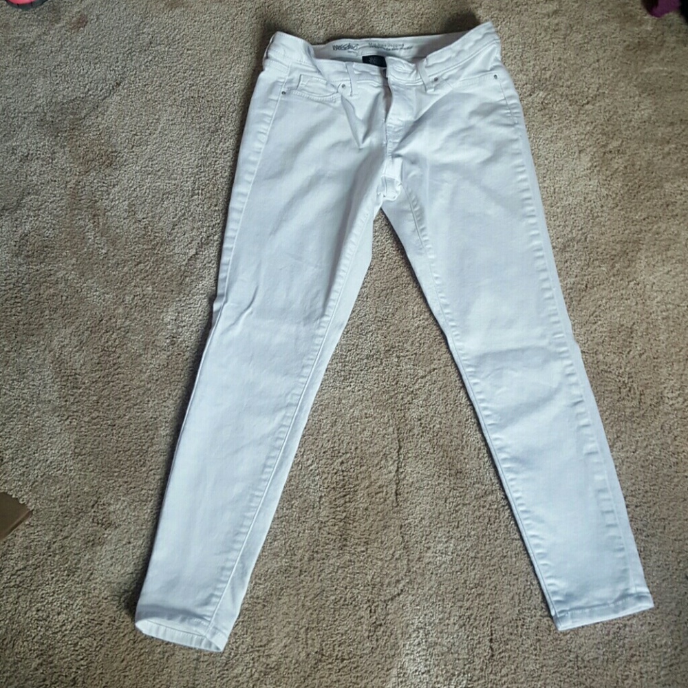 White Capri Jegginhs