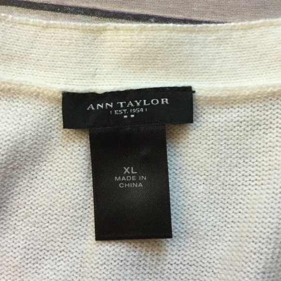 Ann Taylor.  Cardi.  XL - Picture 2 of 3