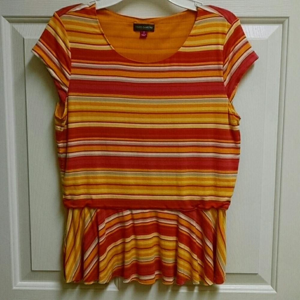 Vince Camuto small spring top