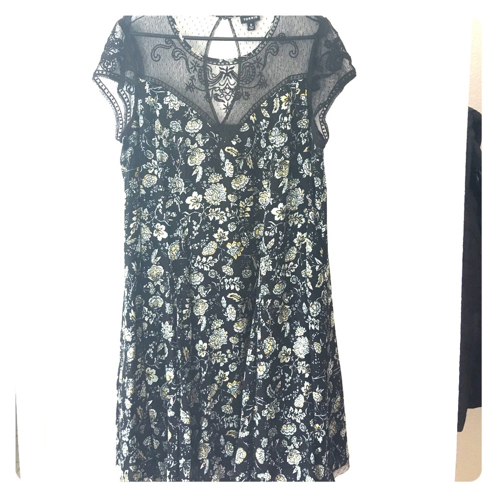 NWOT Torrid Shift Dress