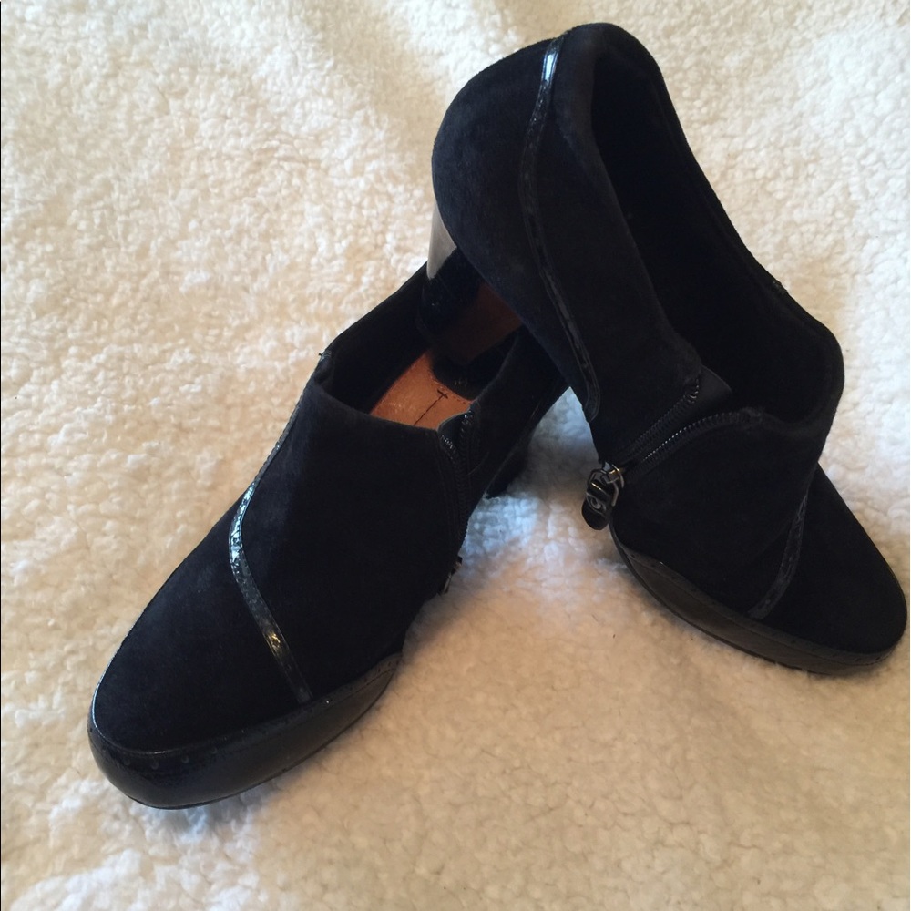 Clarks size 8