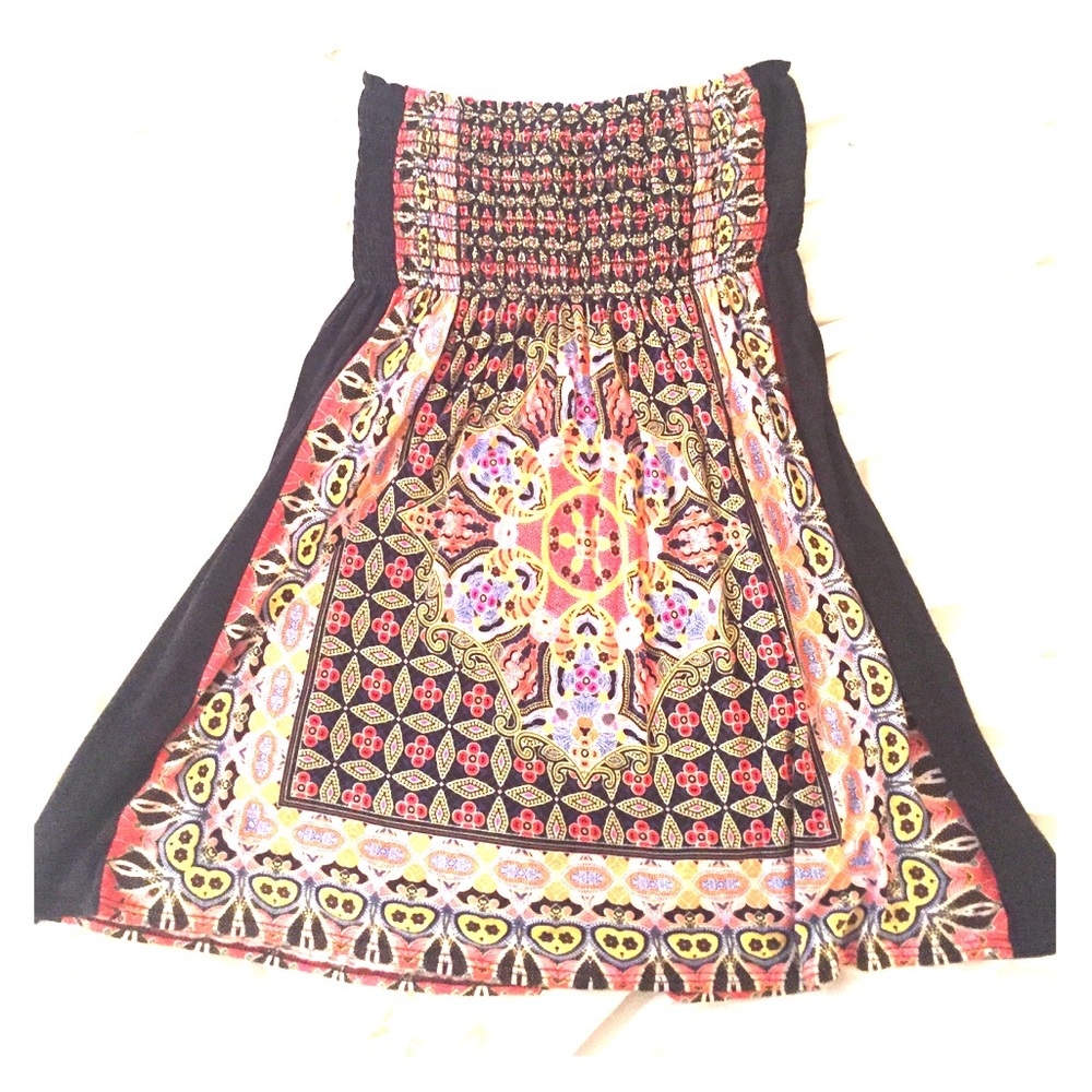 Patterned Strapless Top