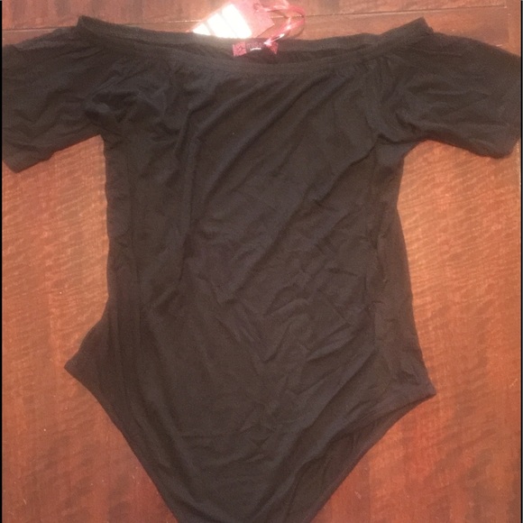 Black Off the shoulder Bodysuit - Picture 2 of 3