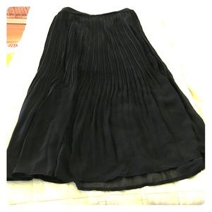 Maison Jules pleated long / maxi skirt, navy blue