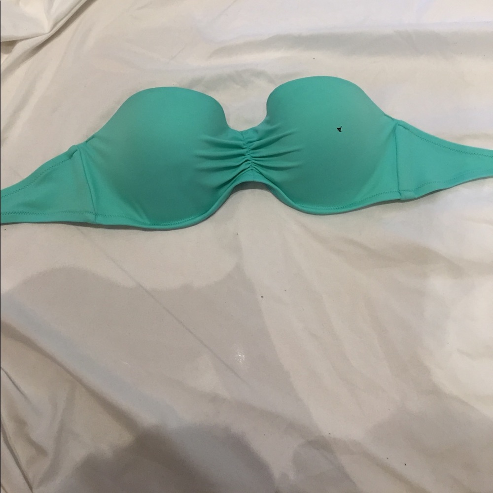 Strapless bikini top