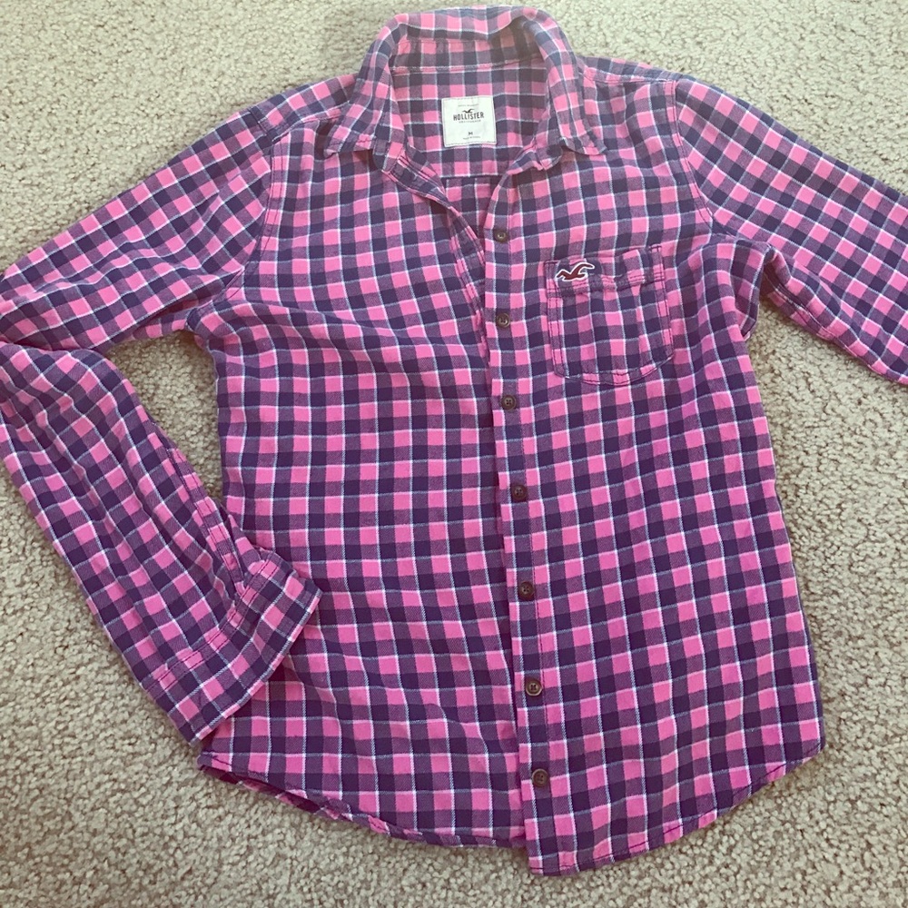 Hollister plaid shirt 🌸🌺