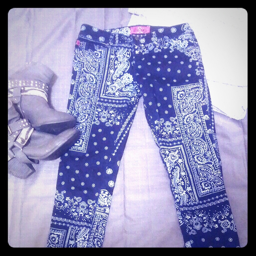 Hot Topic Royal Bones Jeans