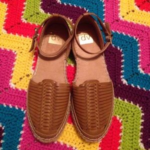 DV for Target espadrilles! Tan! Size 7 1/2!