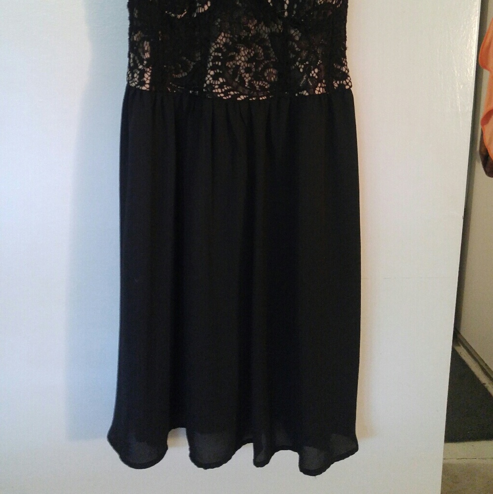 LBD ?? - Picture 2 of 2