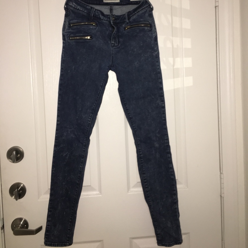 Bullhead skinny jeans
