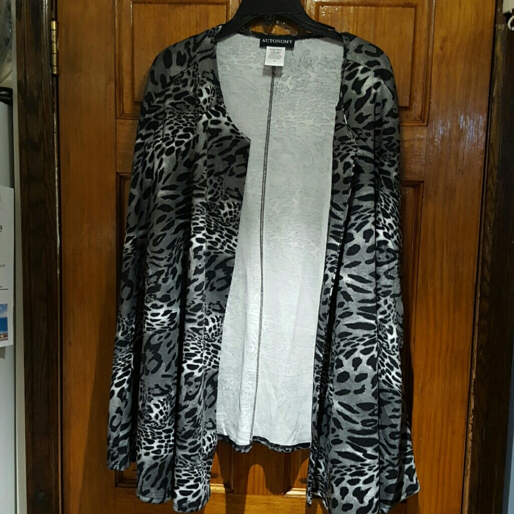 Womens... Autonomy Shawl / Cover up