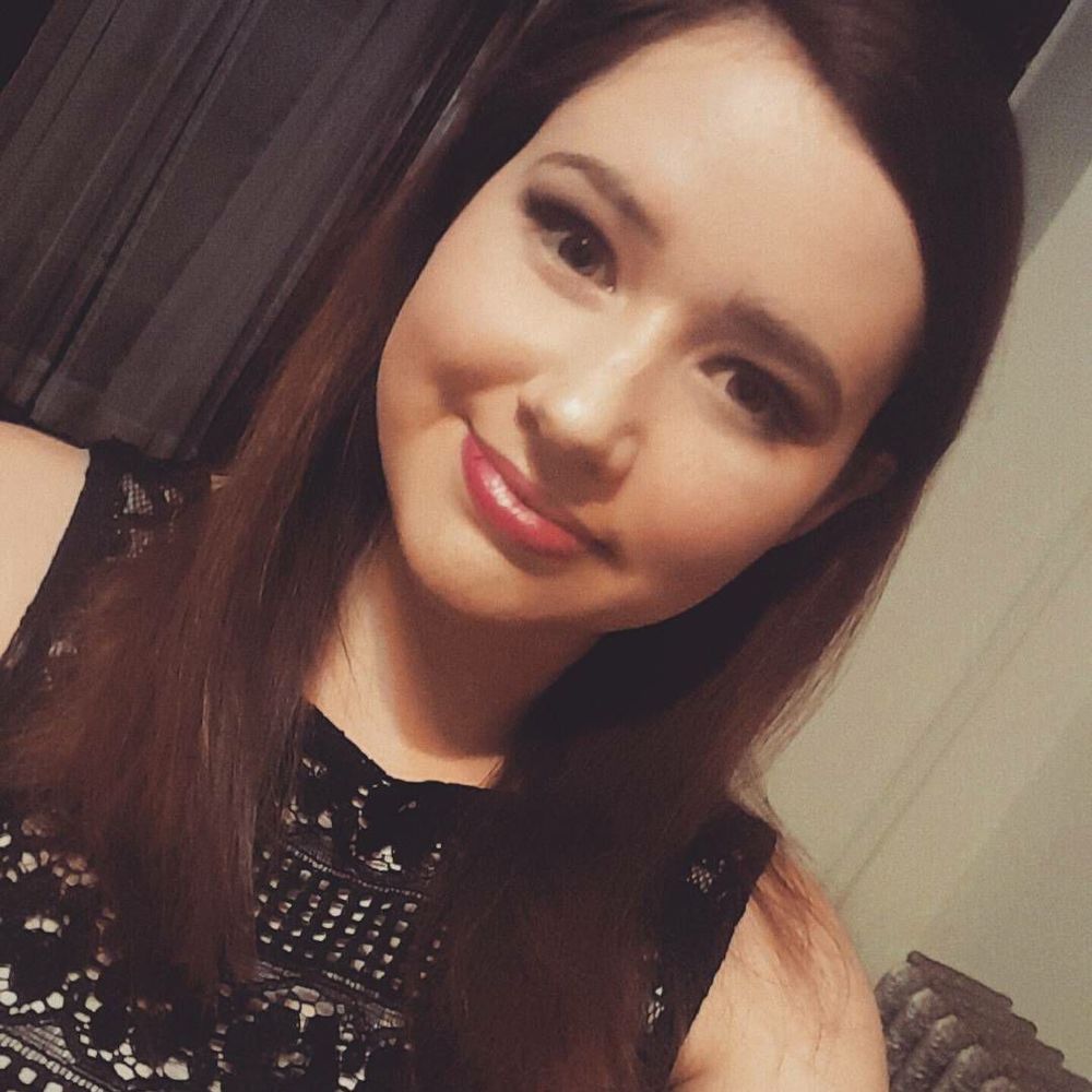 Meet your Posher, Caraline