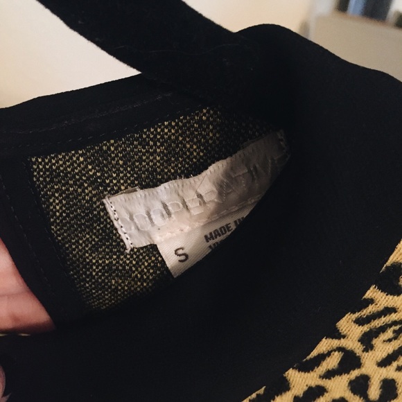 Yellow and black Peter Pan collar dress - Picture 4 of 4