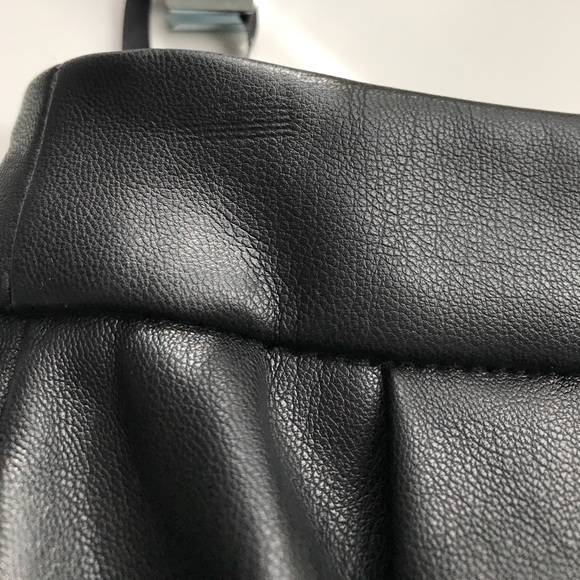 F21 Black Faux Leather A-Line Skirt - Picture 5 of 5