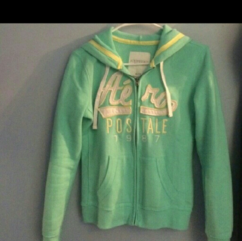 Aero hoodie- barely ever worn-super soft & comfyXS