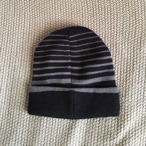 Black and Gray Hat