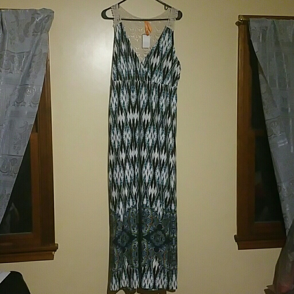 Beautiful lace up top maxi dress