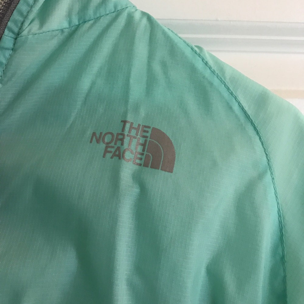 north face wind breaker