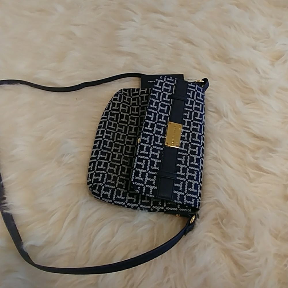 Tommy Hilfiger crossbody bag - Picture 4 of 6