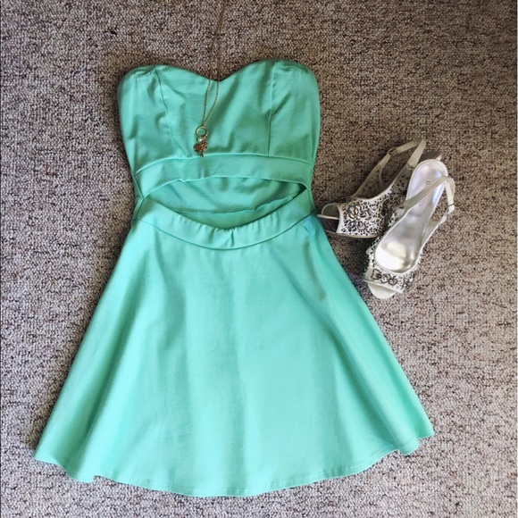 Wet Seal Dresses & Skirts - NWOT Wet Seal Dress